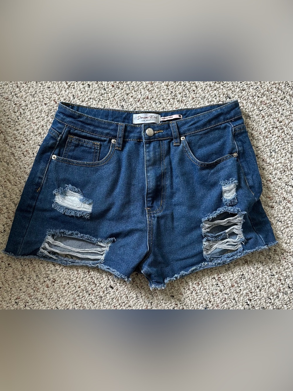 Denim Blvd Classic Dark Wash Distressed Women's Denim Shorts L